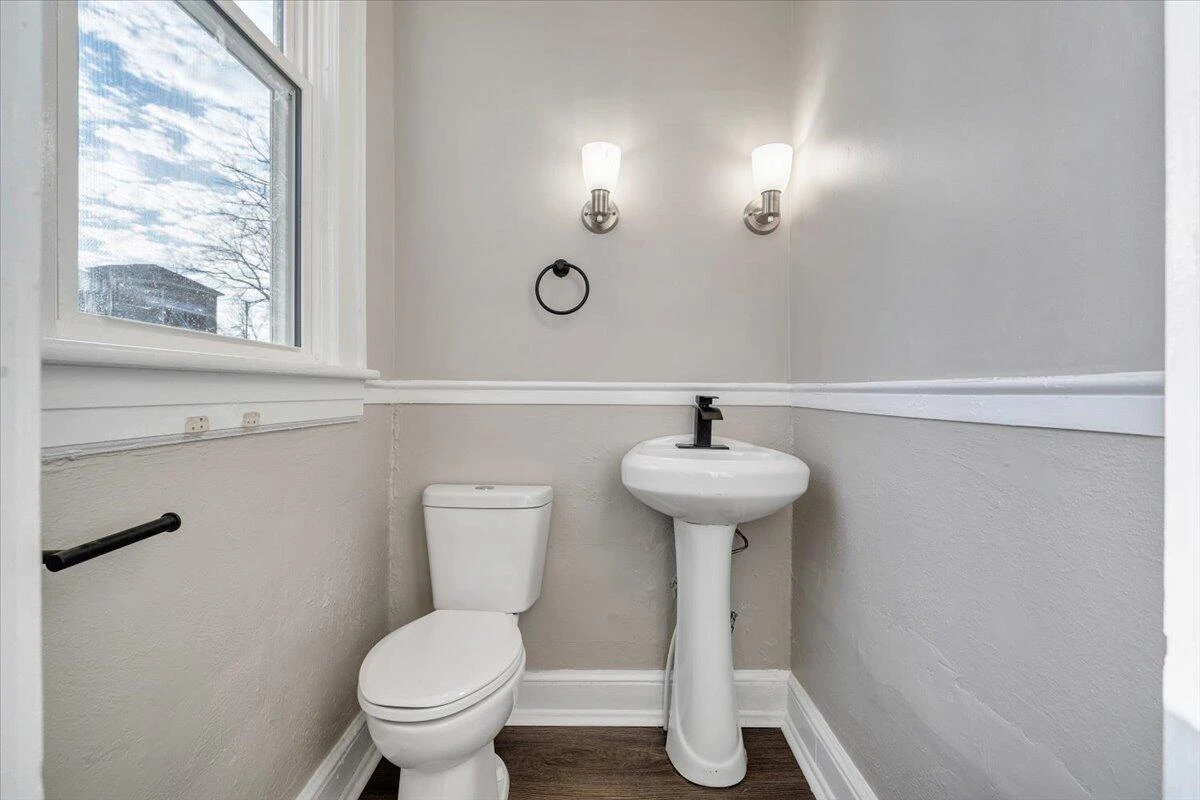 1612 Carroll AVE - Photo 15