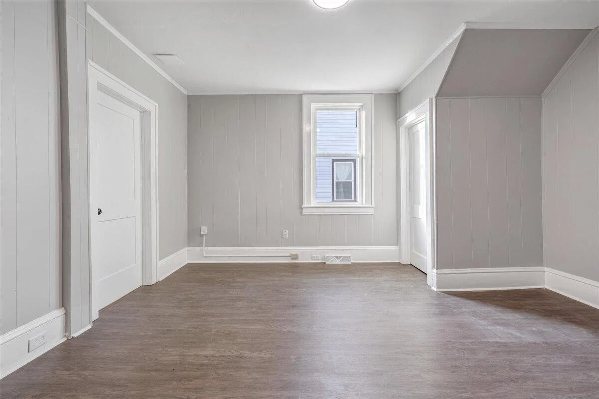 1612 Carroll AVE - Photo 16