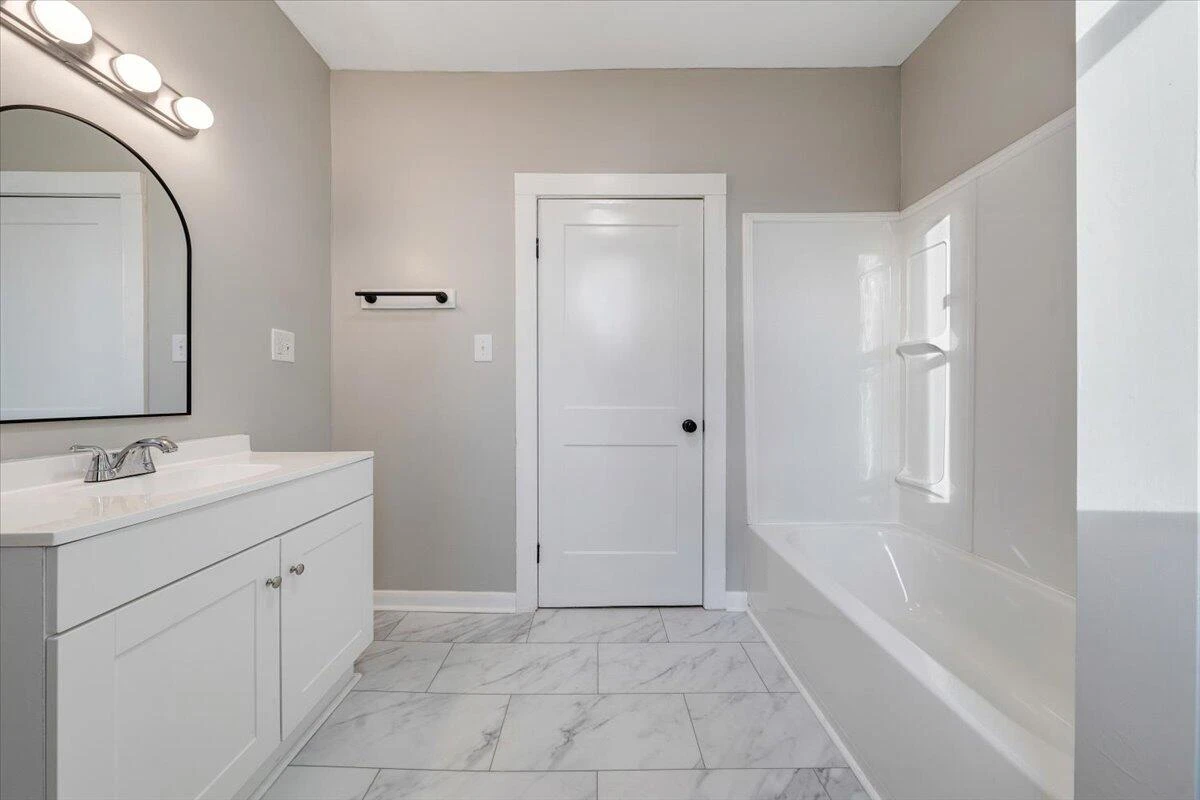 1612 Carroll AVE - Photo 18