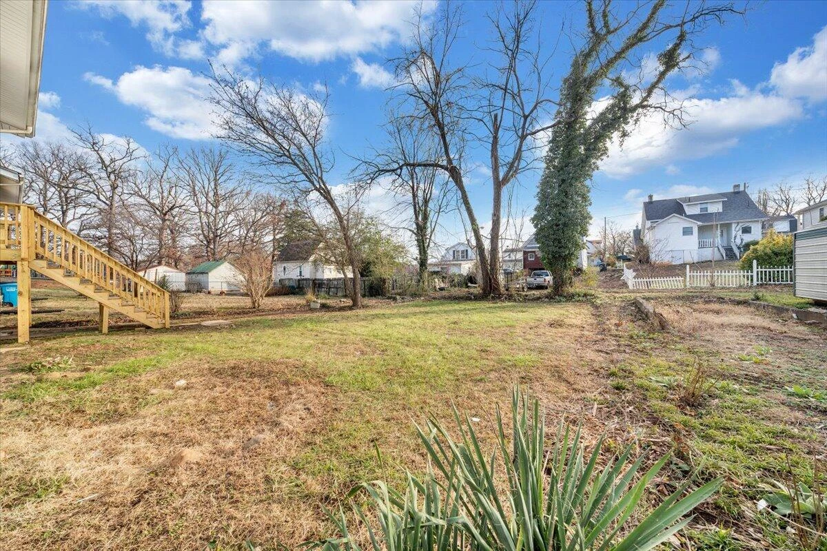 1612 Carroll AVE - Photo 32