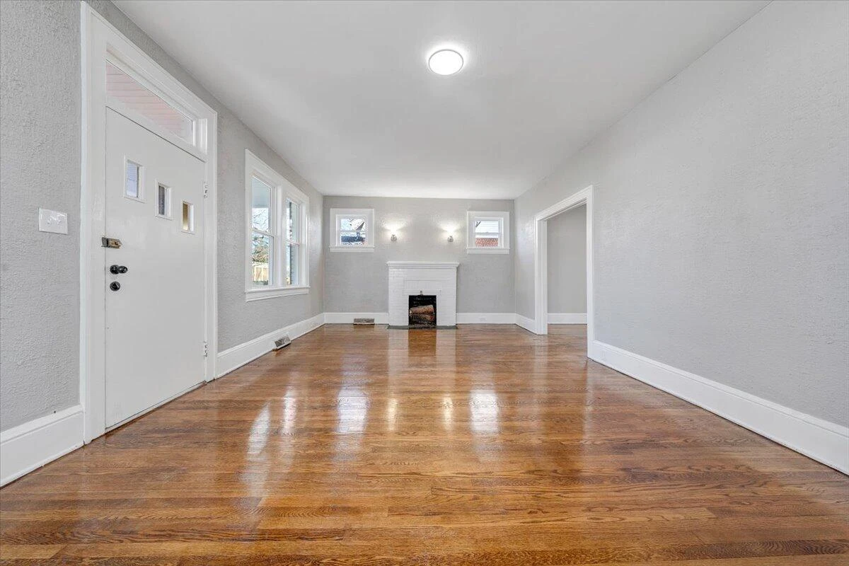 1612 Carroll AVE - Photo 5