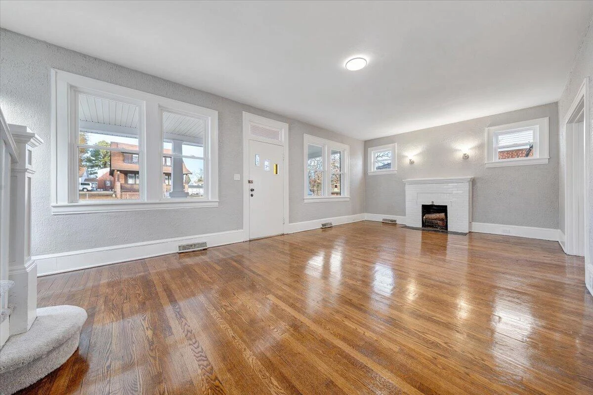 1612 Carroll AVE - Photo 6