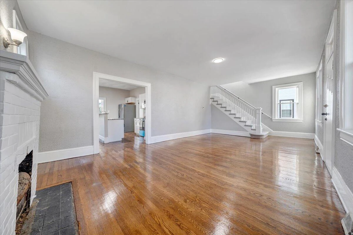 1612 Carroll AVE - Photo 8
