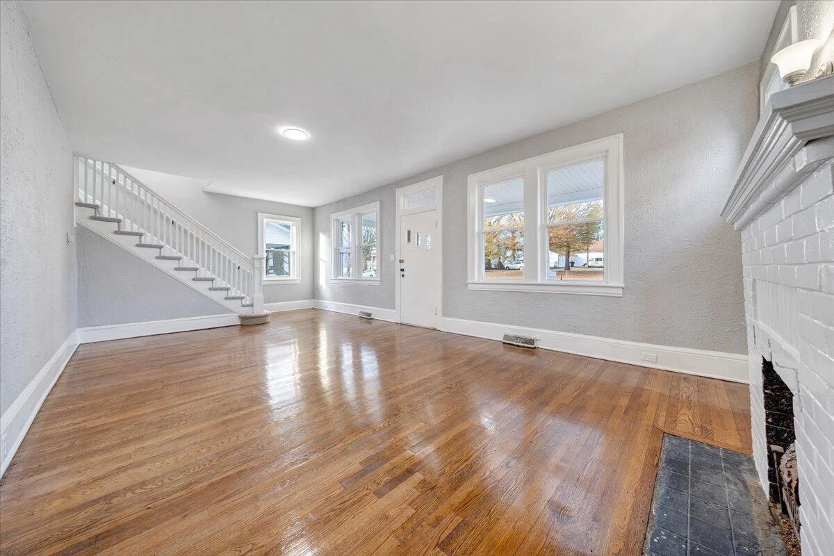 1612 Carroll AVE - Photo 9