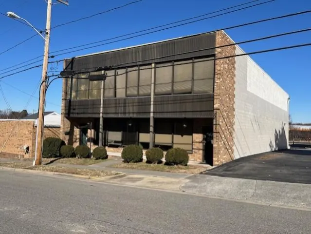 114 Jefferson AVE