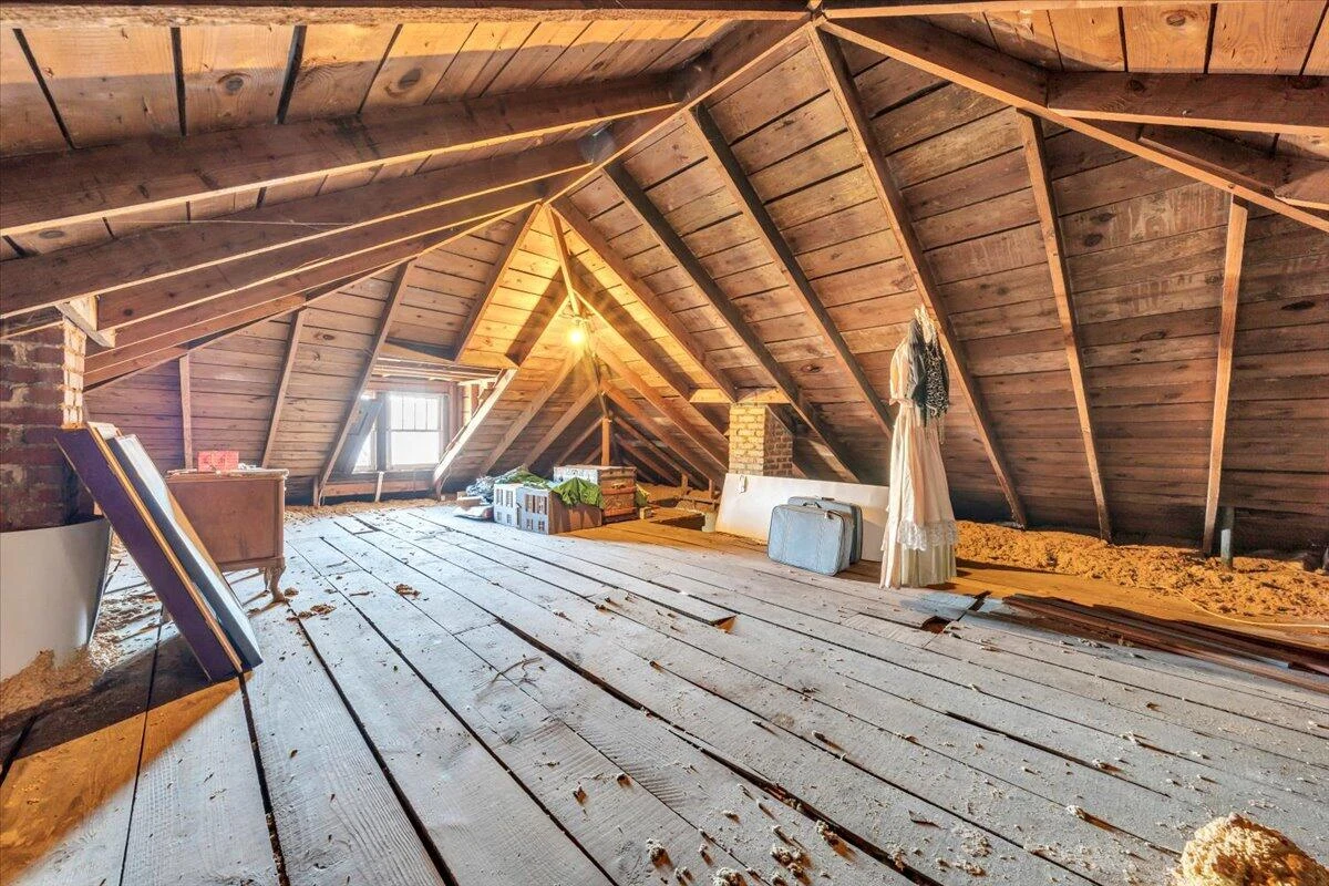 716 Montrose AVE - Photo 33