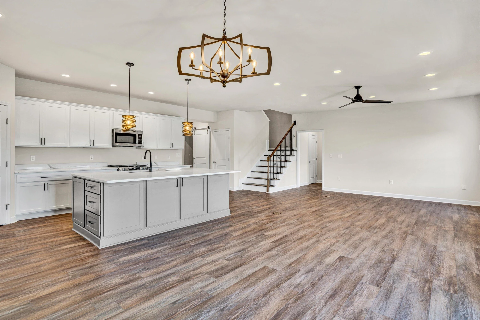 726 Ambler LN - Photo 12