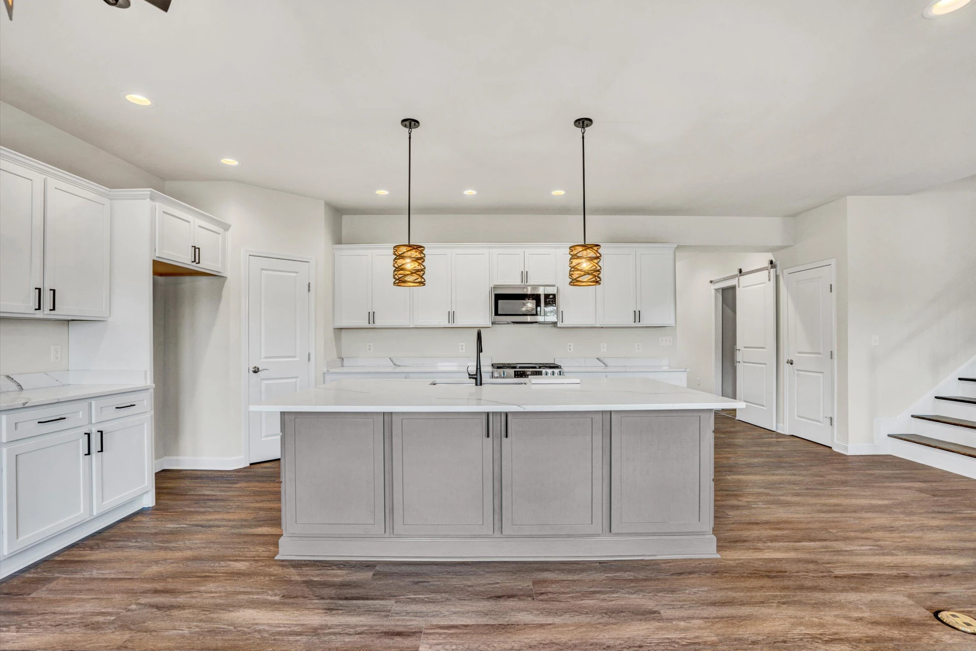 726 Ambler LN - Photo 13