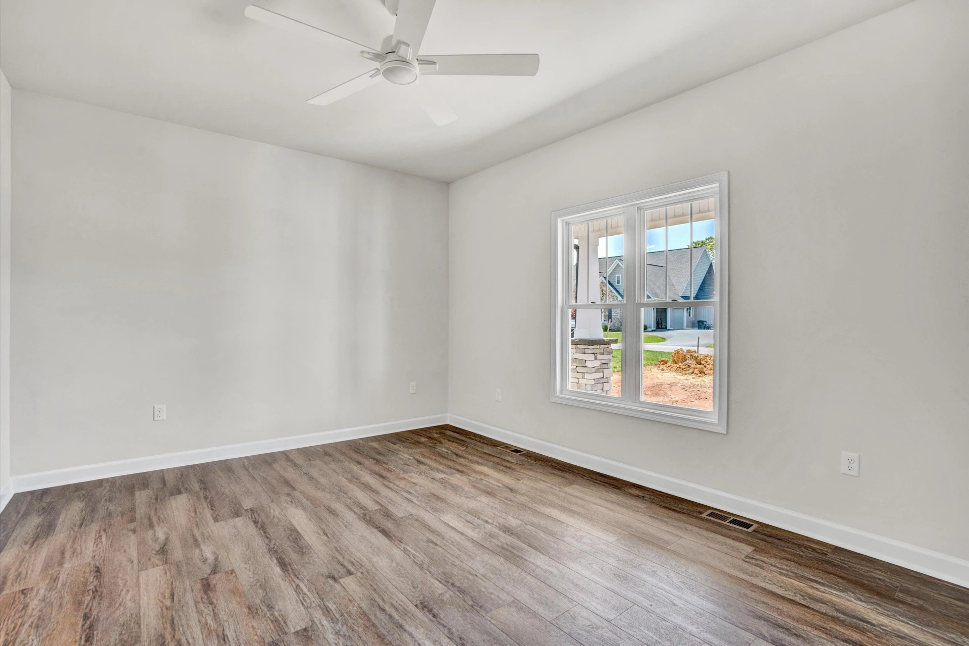 726 Ambler LN - Photo 18