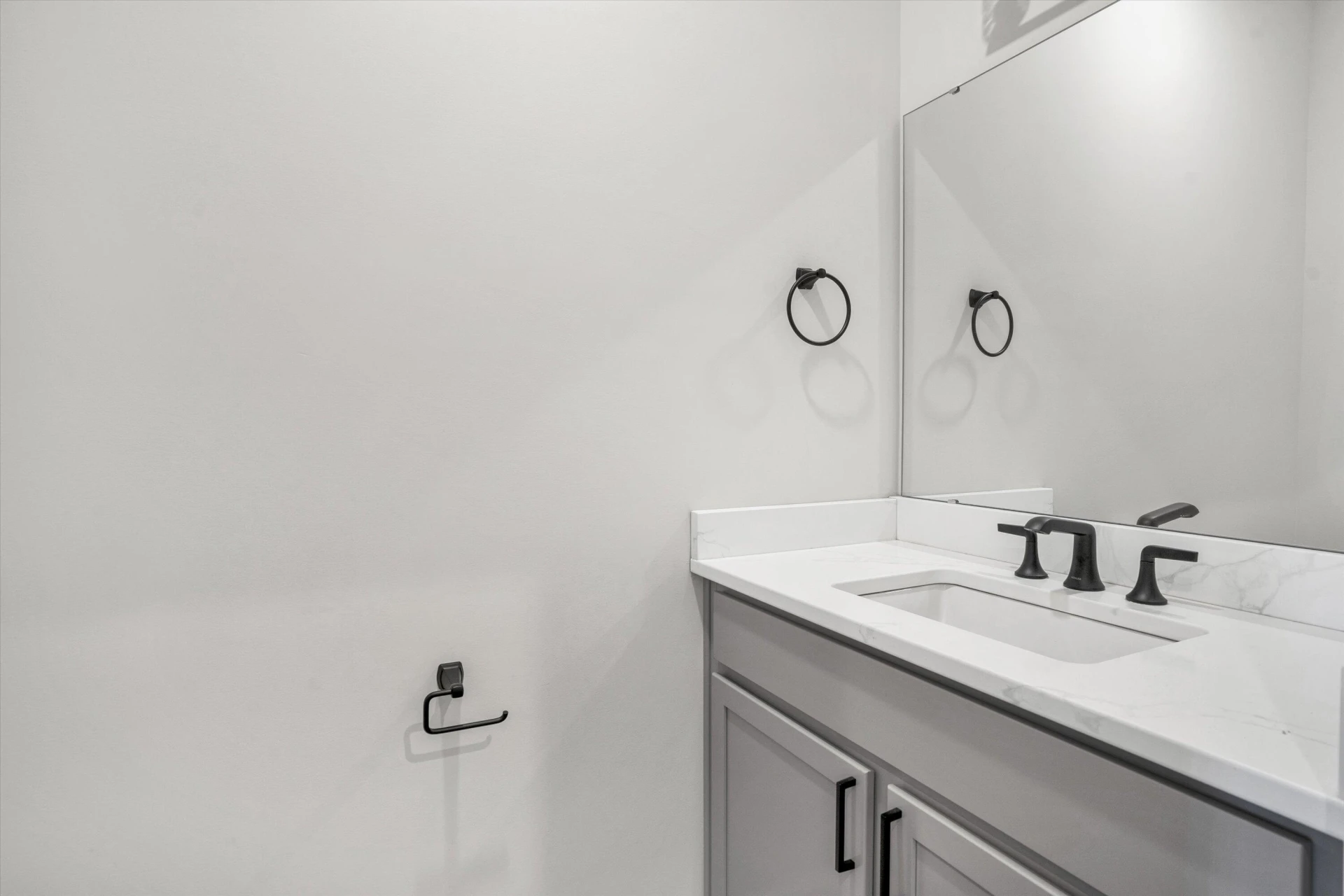 726 Ambler LN - Photo 21