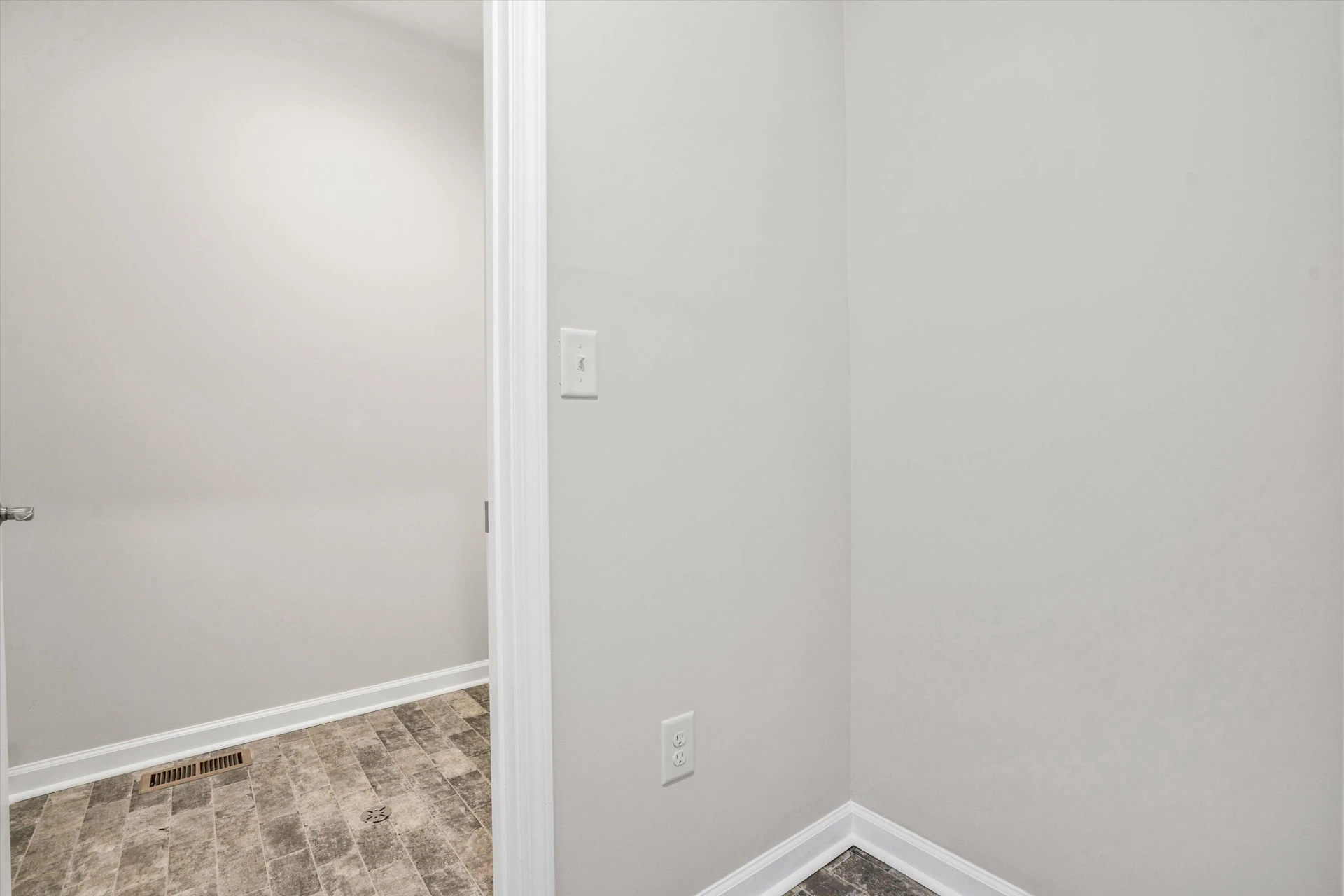 726 Ambler LN - Photo 22