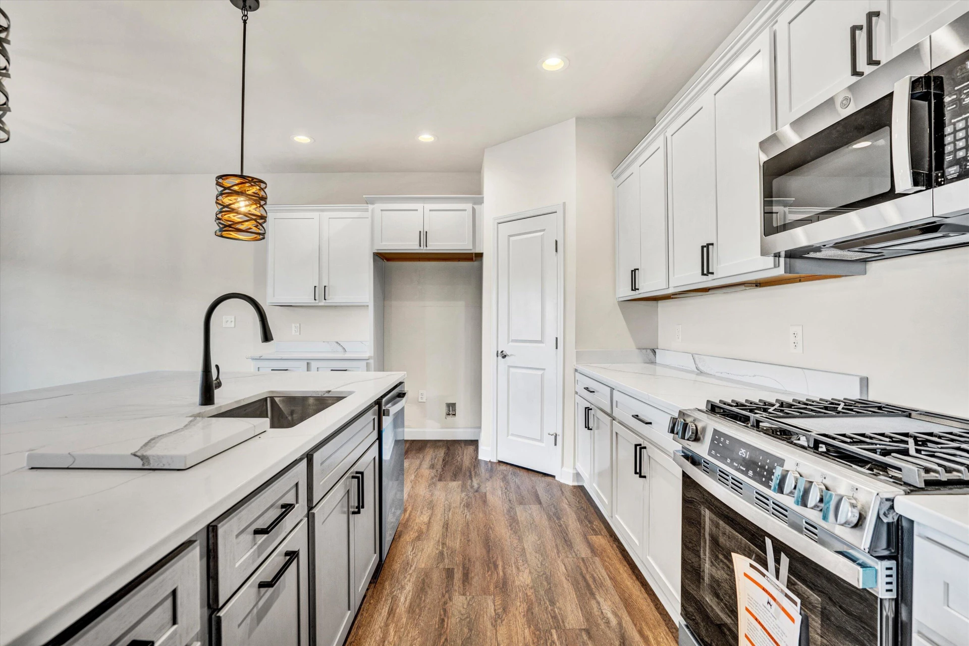 726 Ambler LN - Photo 7
