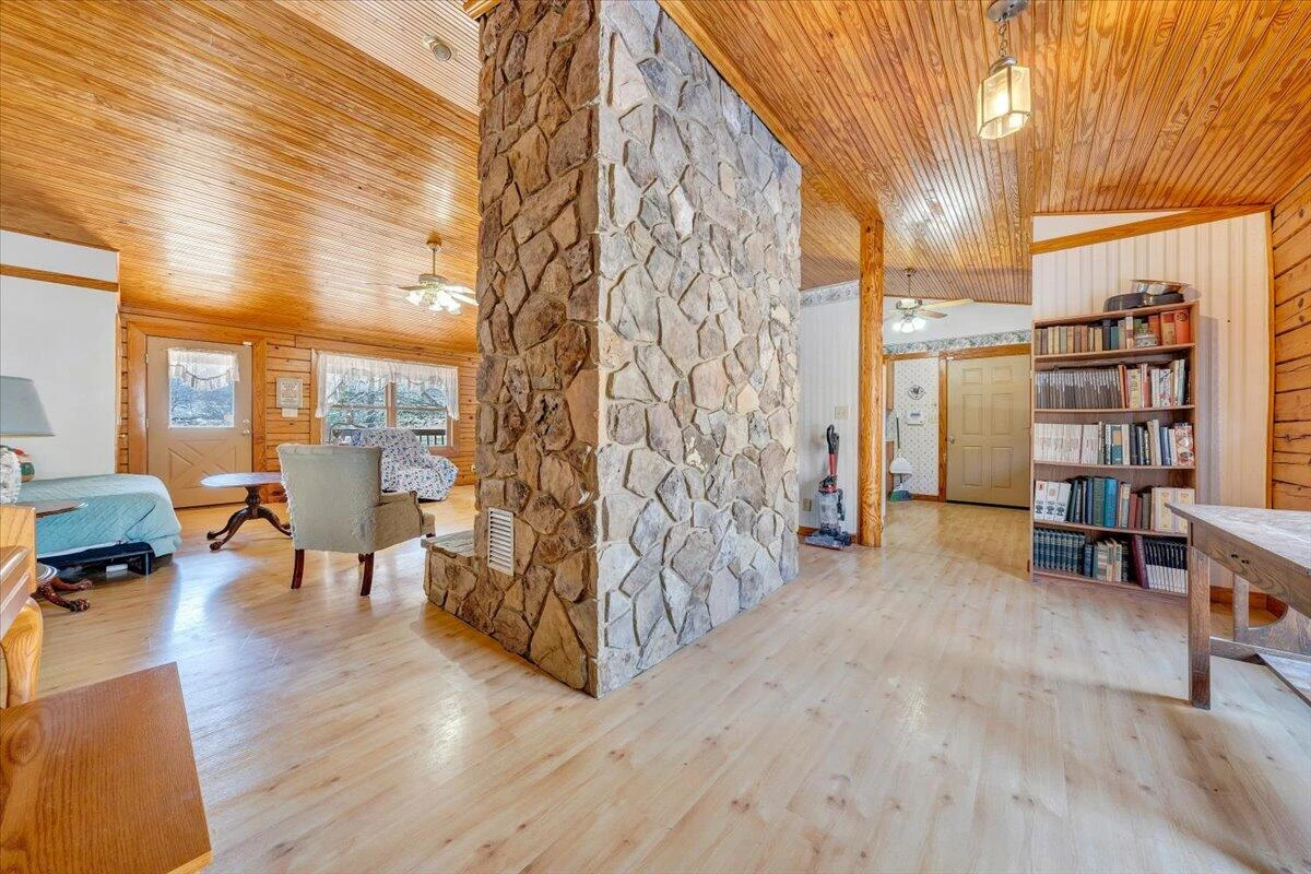 13120 Callaway RD - Photo 12