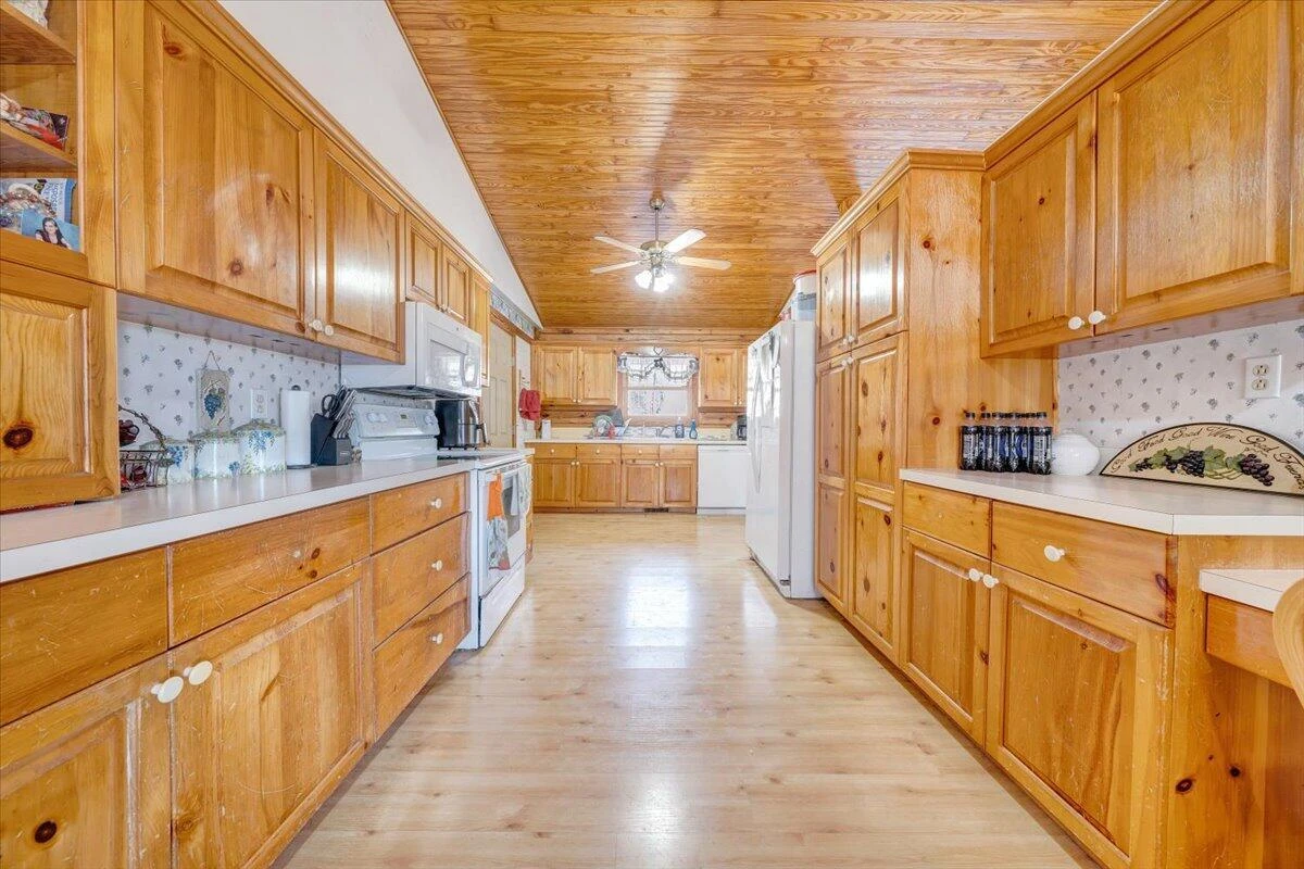 13120 Callaway RD - Photo 16