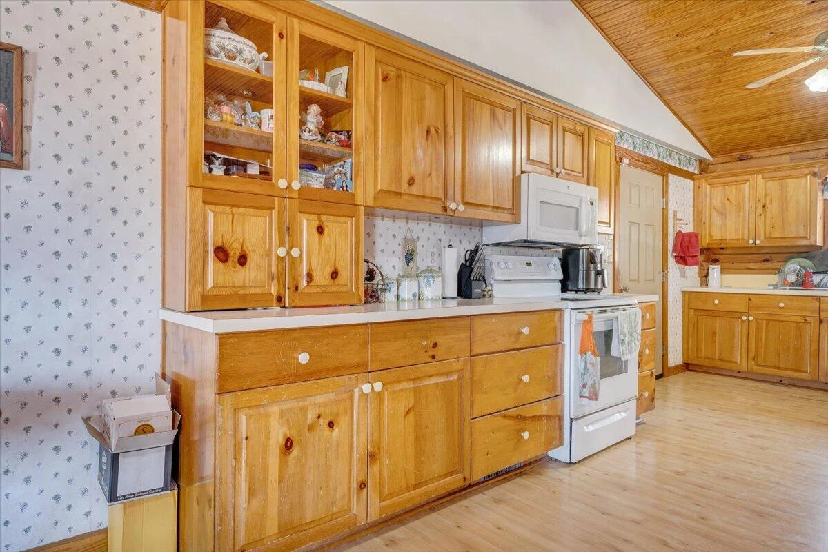 13120 Callaway RD - Photo 17