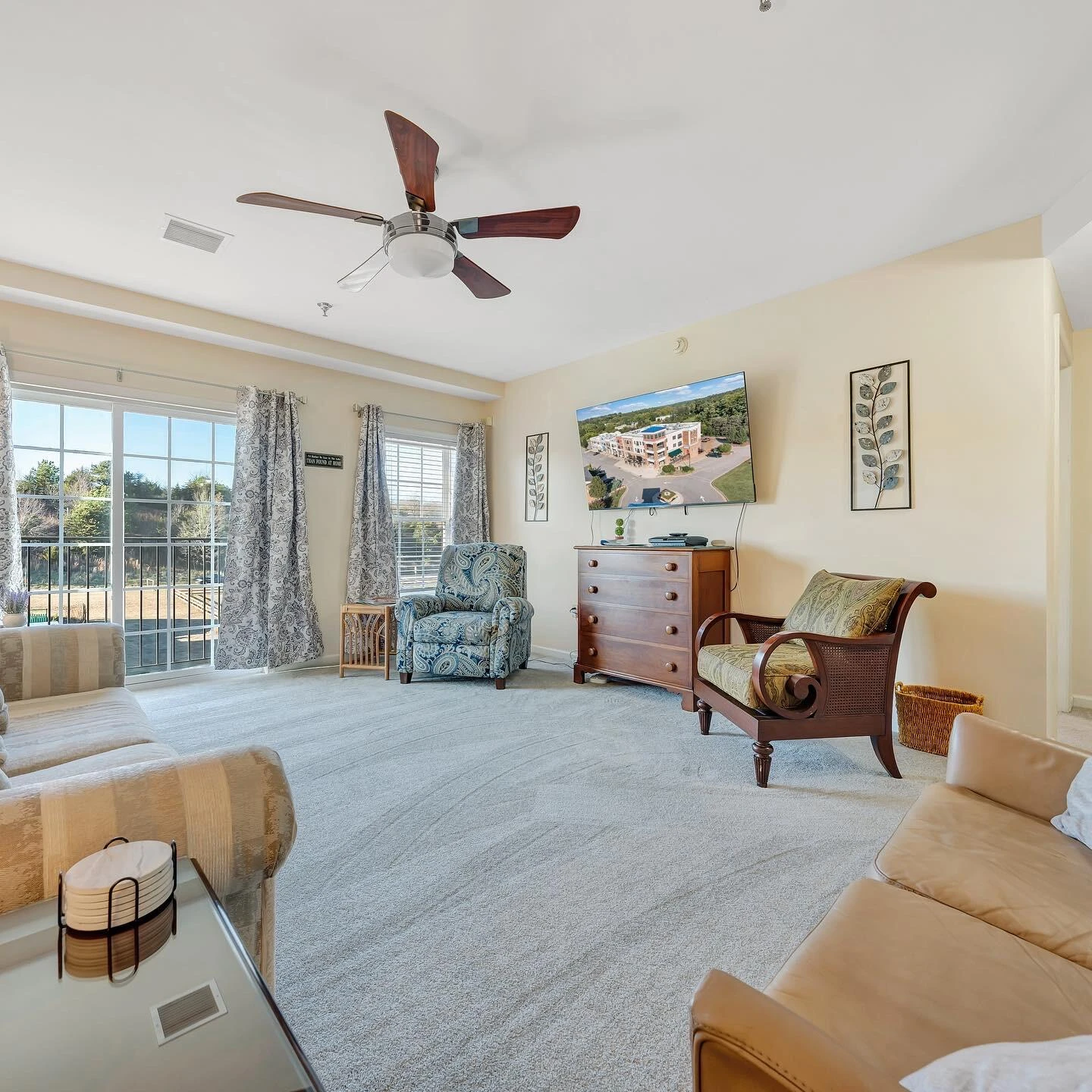 1100 Celebration AVE #406 - Photo 4