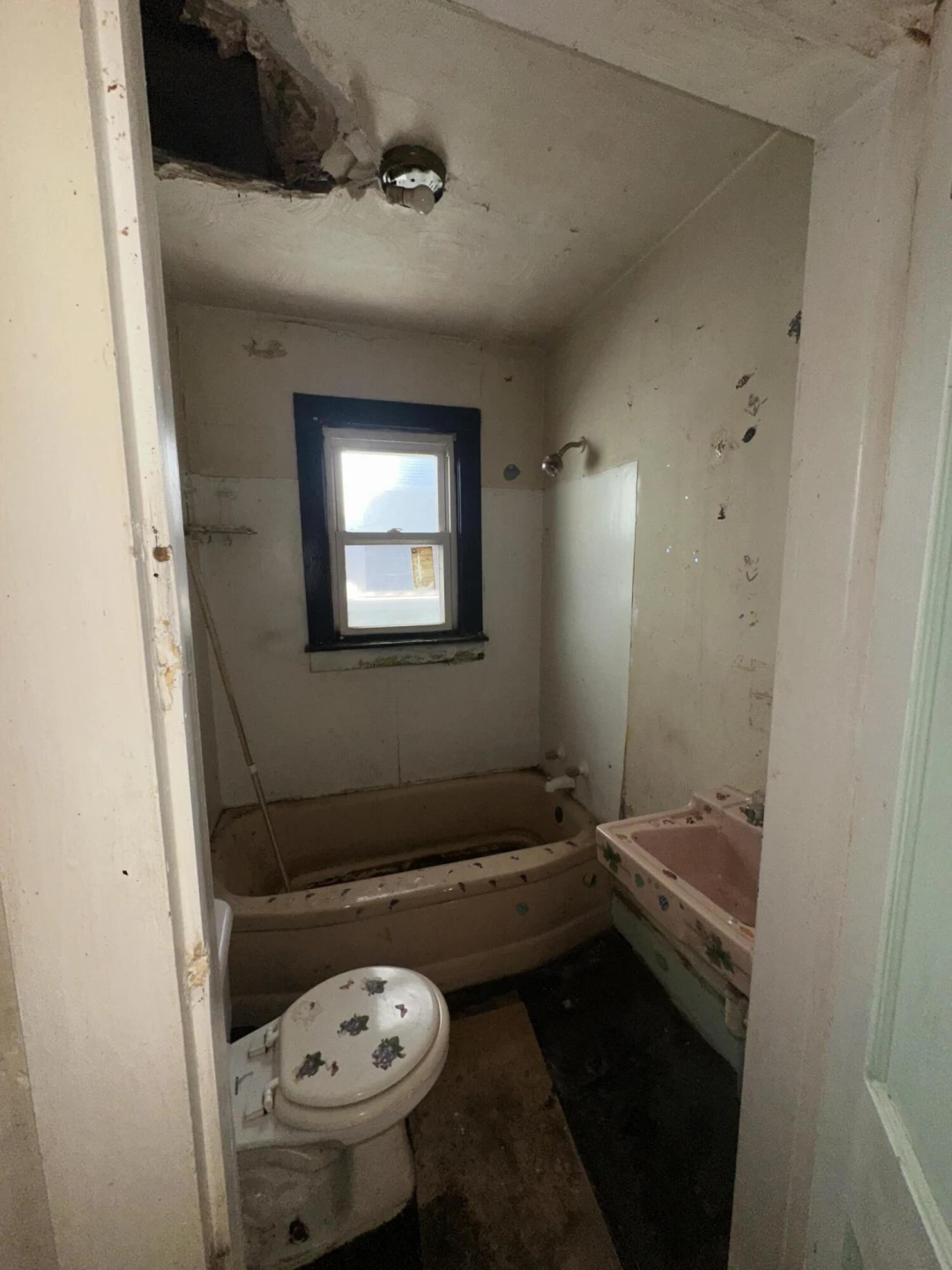 519 Rutherford AVE - Photo 7