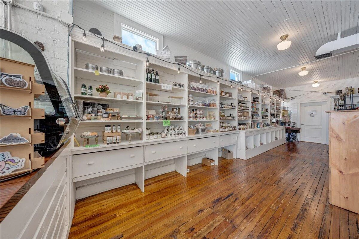 1511 Eddy AVE - Photo 12