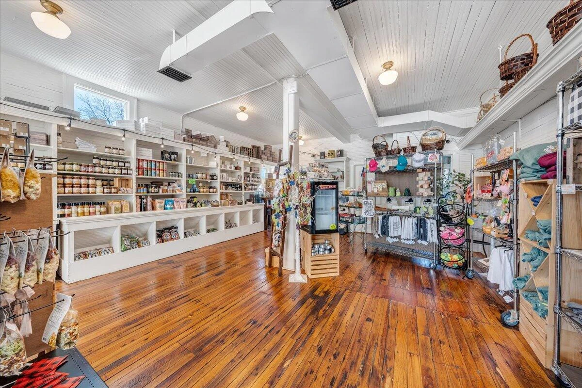 1511 Eddy AVE - Photo 14