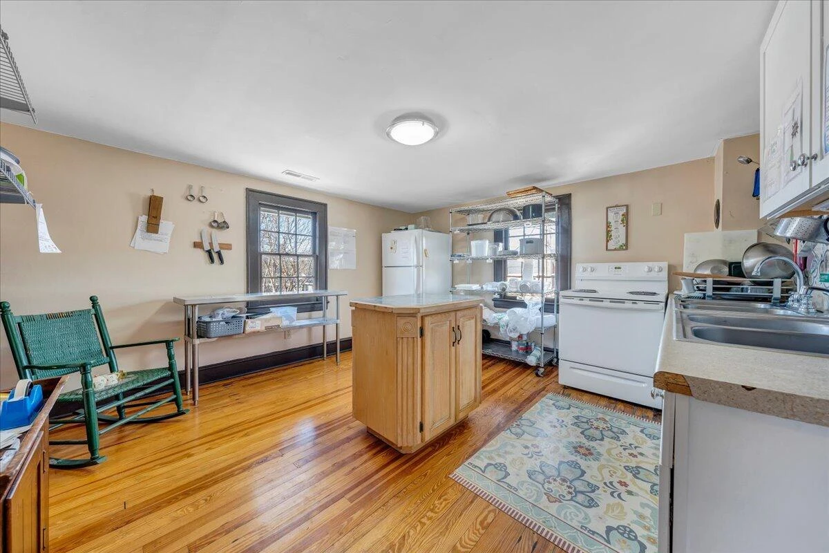 1511 Eddy AVE - Photo 31