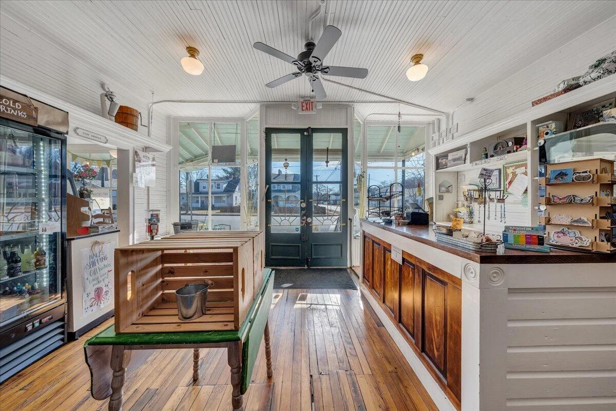 1511 Eddy AVE - Photo 9