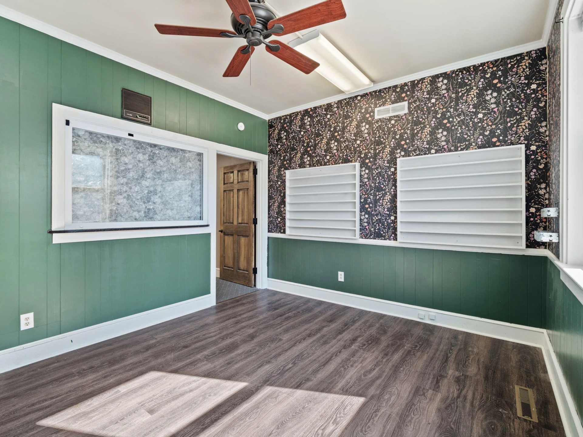 209 Cleveland  AVE - Photo 12