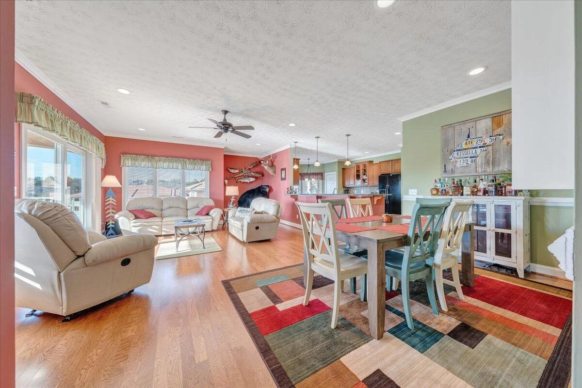 1064 LA CASA CT - Photo 2