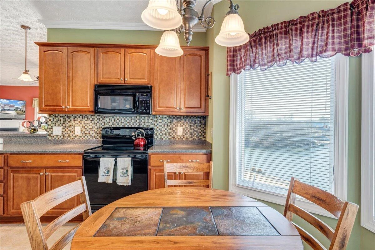 1064 LA CASA CT - Photo 24