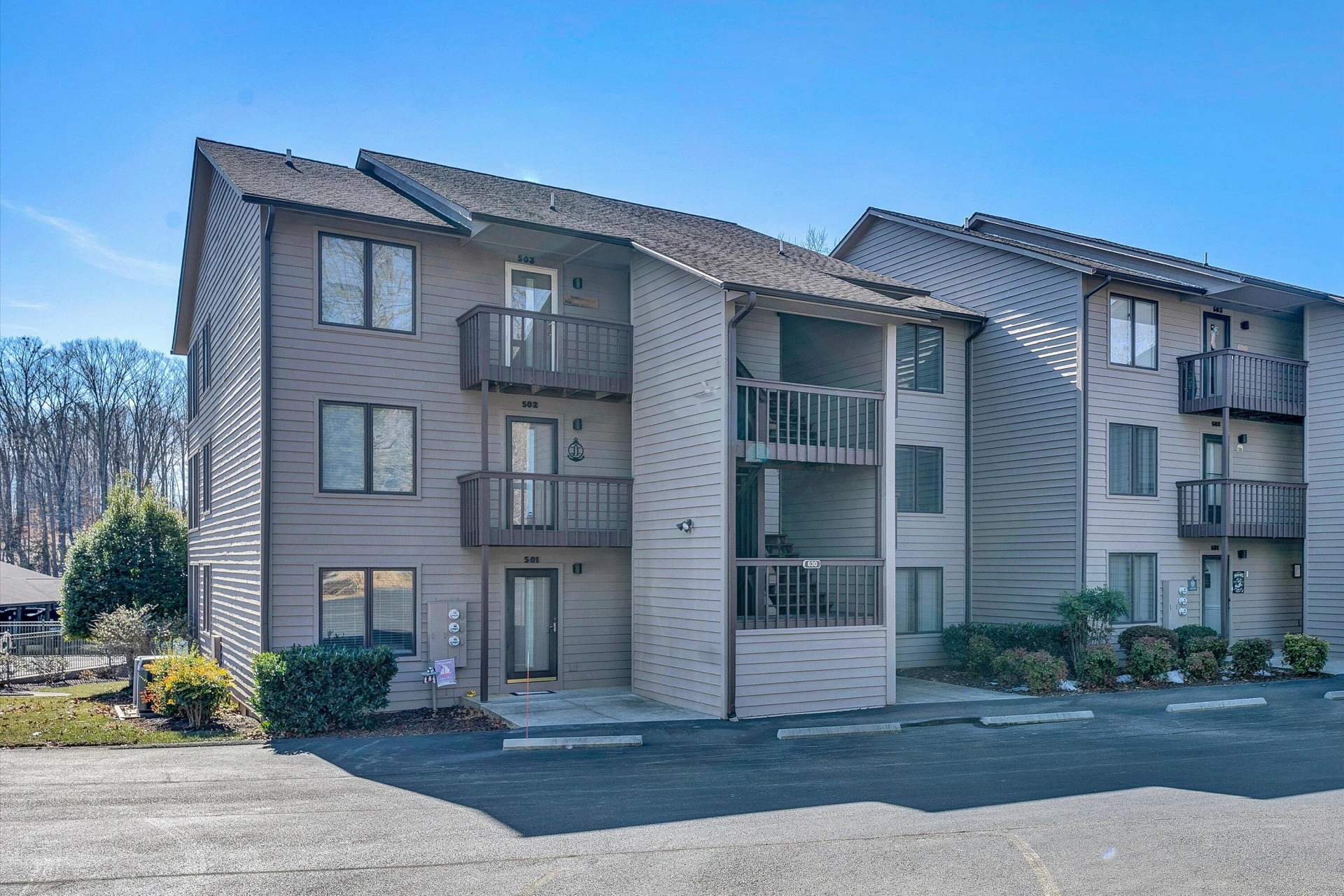 630 Montevista RD #501 - Photo 3