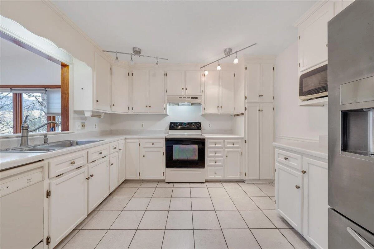 7278 Carriage Hills DR - Photo 7
