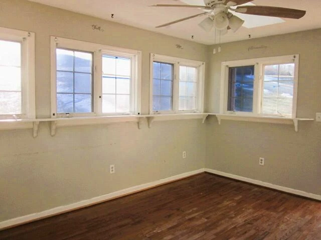 2120 SHADY RUN RD - Photo 5