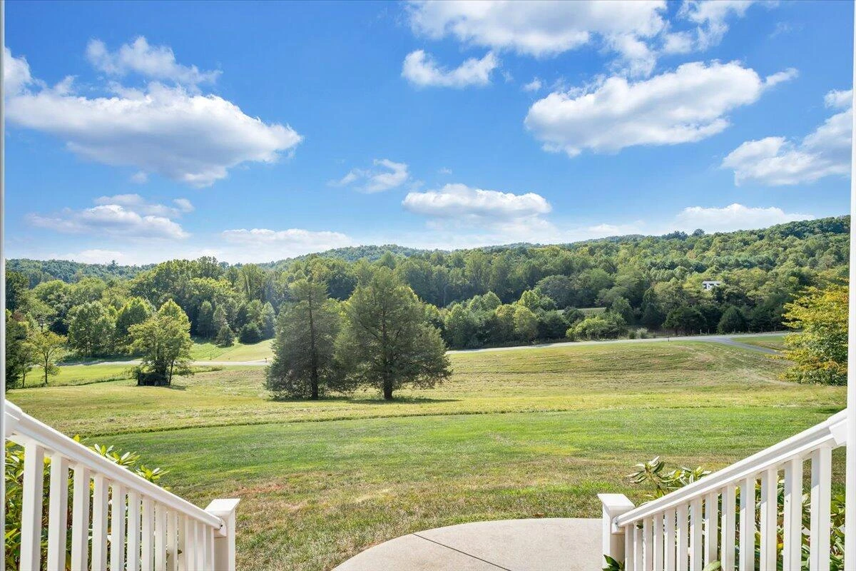 140 Fox Run  RD - Photo 11