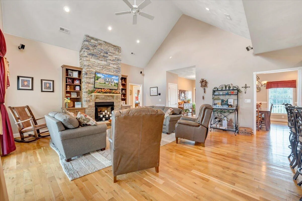 140 Fox Run  RD - Photo 21