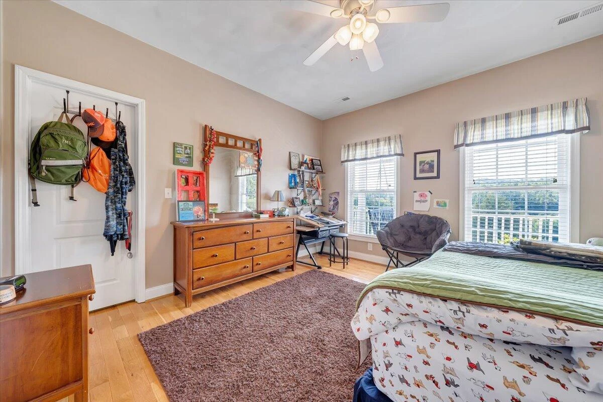 140 Fox Run  RD - Photo 32