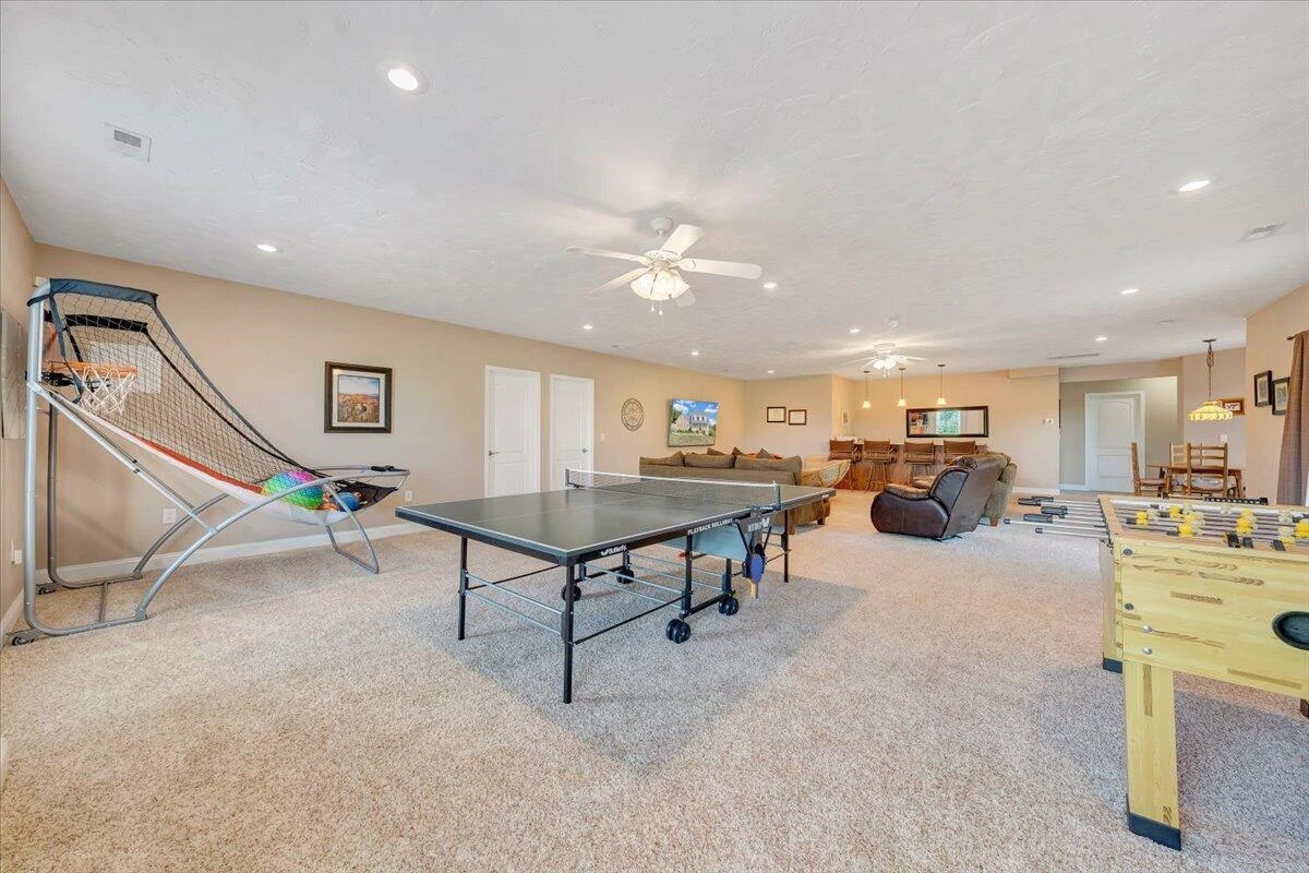 140 Fox Run  RD - Photo 53