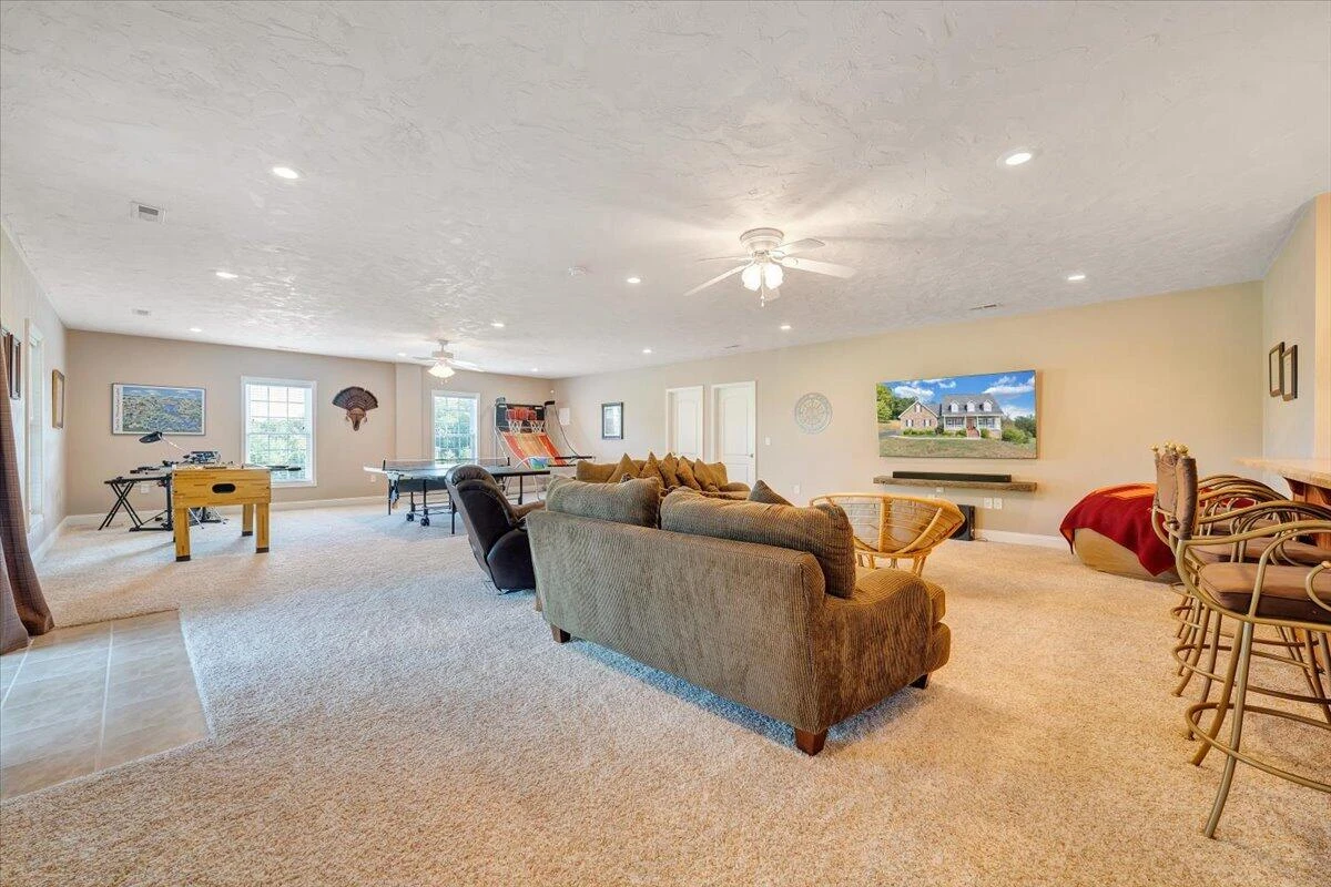 140 Fox Run  RD - Photo 54