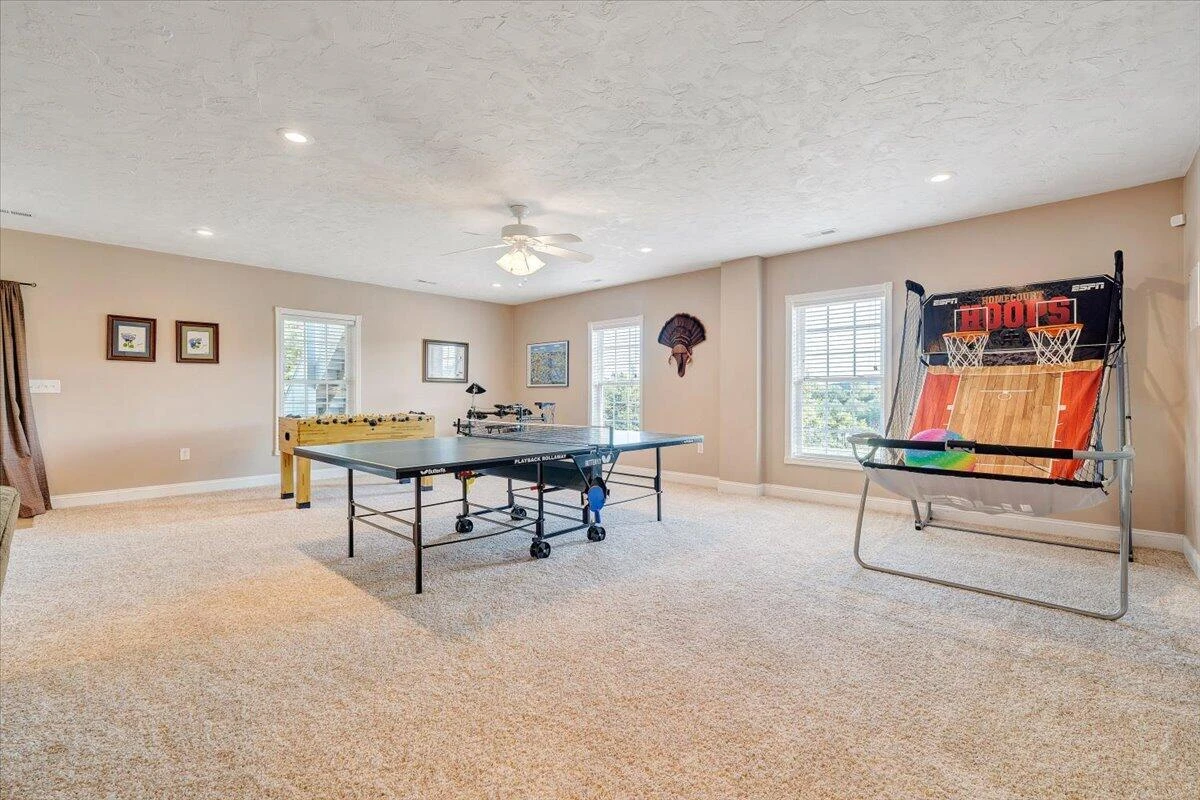 140 Fox Run  RD - Photo 56