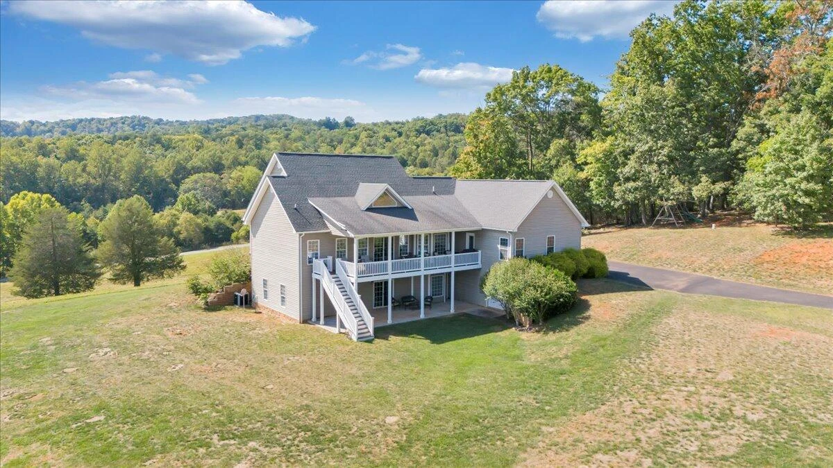 140 Fox Run  RD - Photo 6