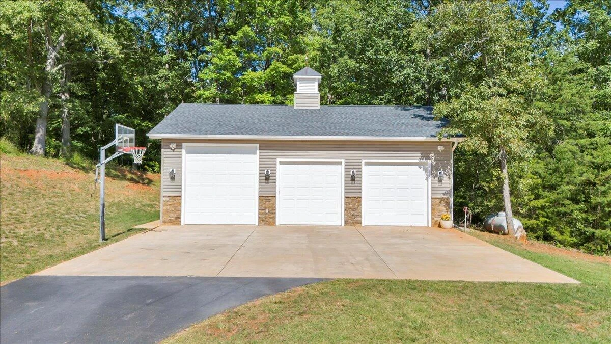 140 Fox Run  RD - Photo 65