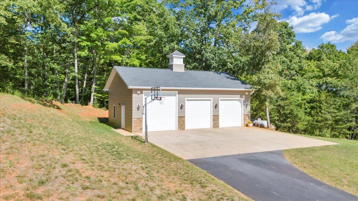 140 Fox Run  RD - Photo 66