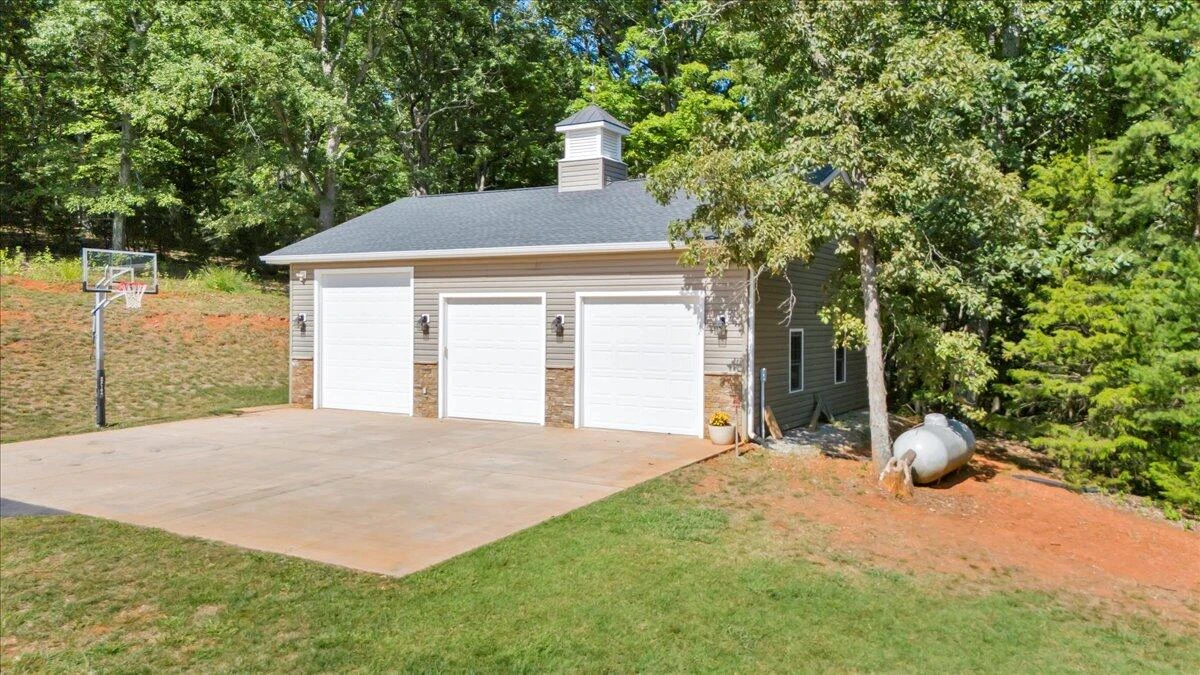 140 Fox Run  RD - Photo 67