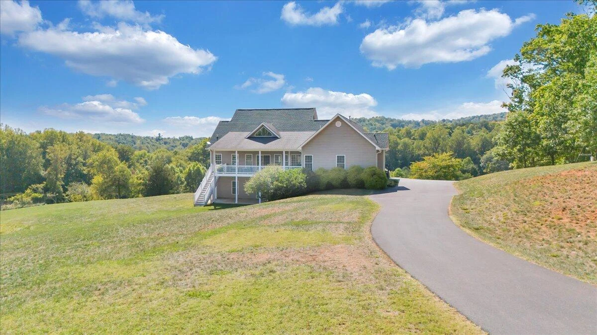 140 Fox Run  RD - Photo 73