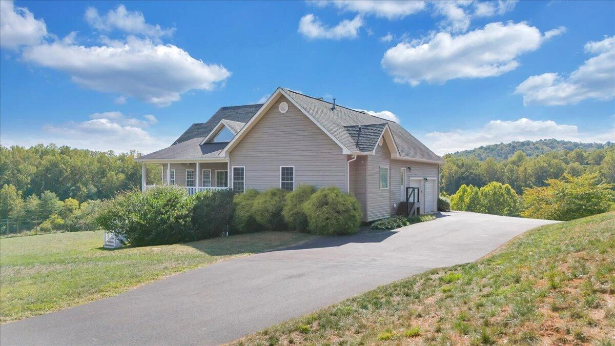 140 Fox Run  RD - Photo 76