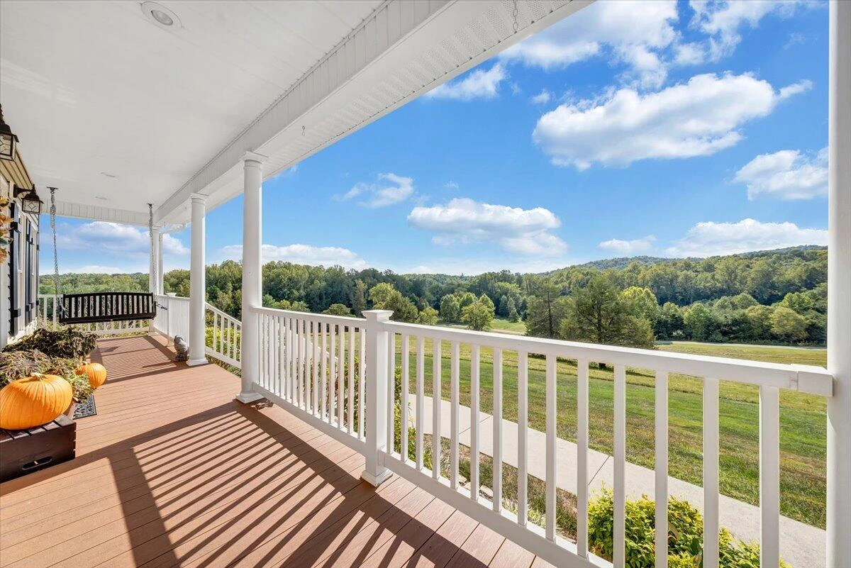 140 Fox Run  RD - Photo 8