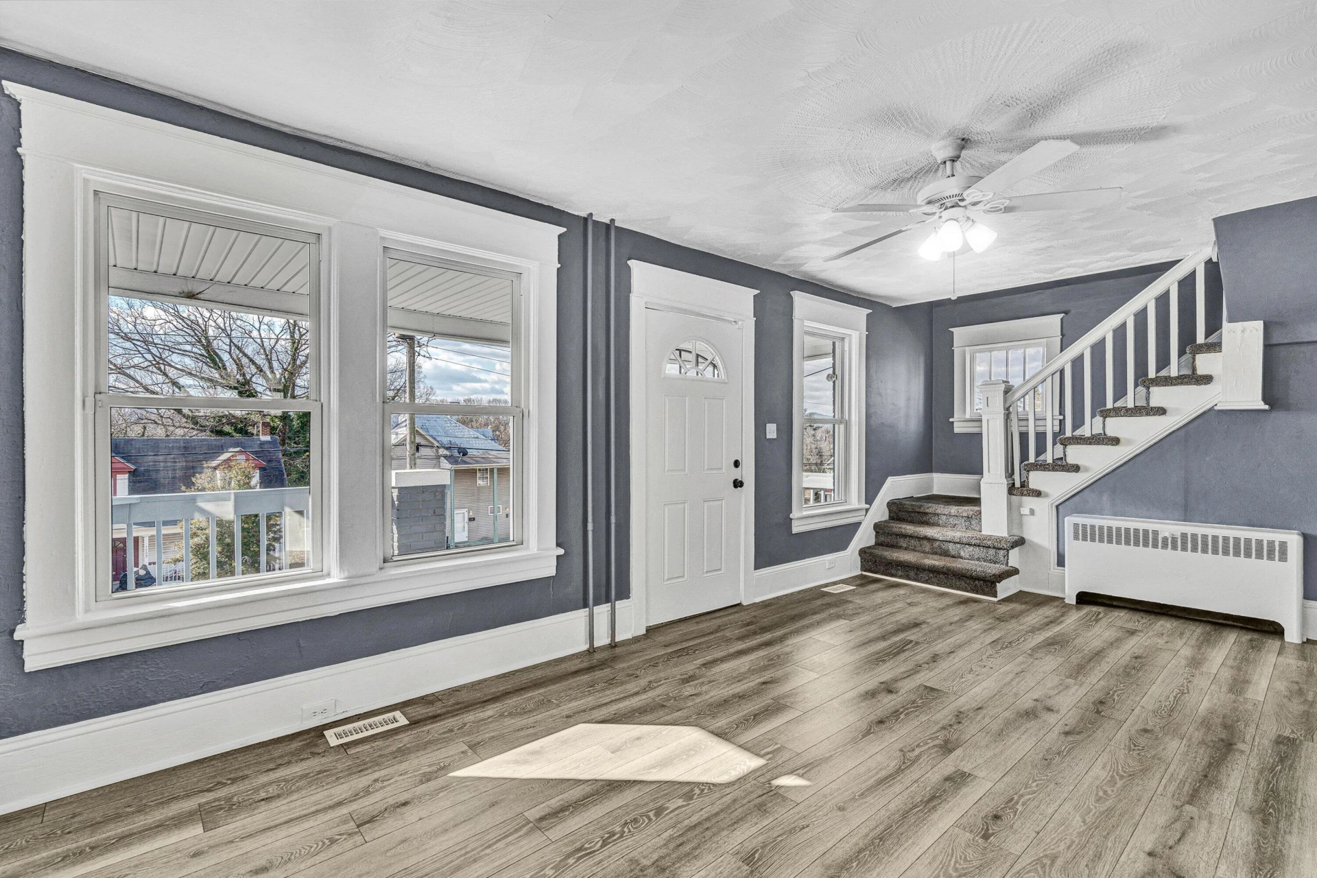 1721 Hanover AVE - Photo 3
