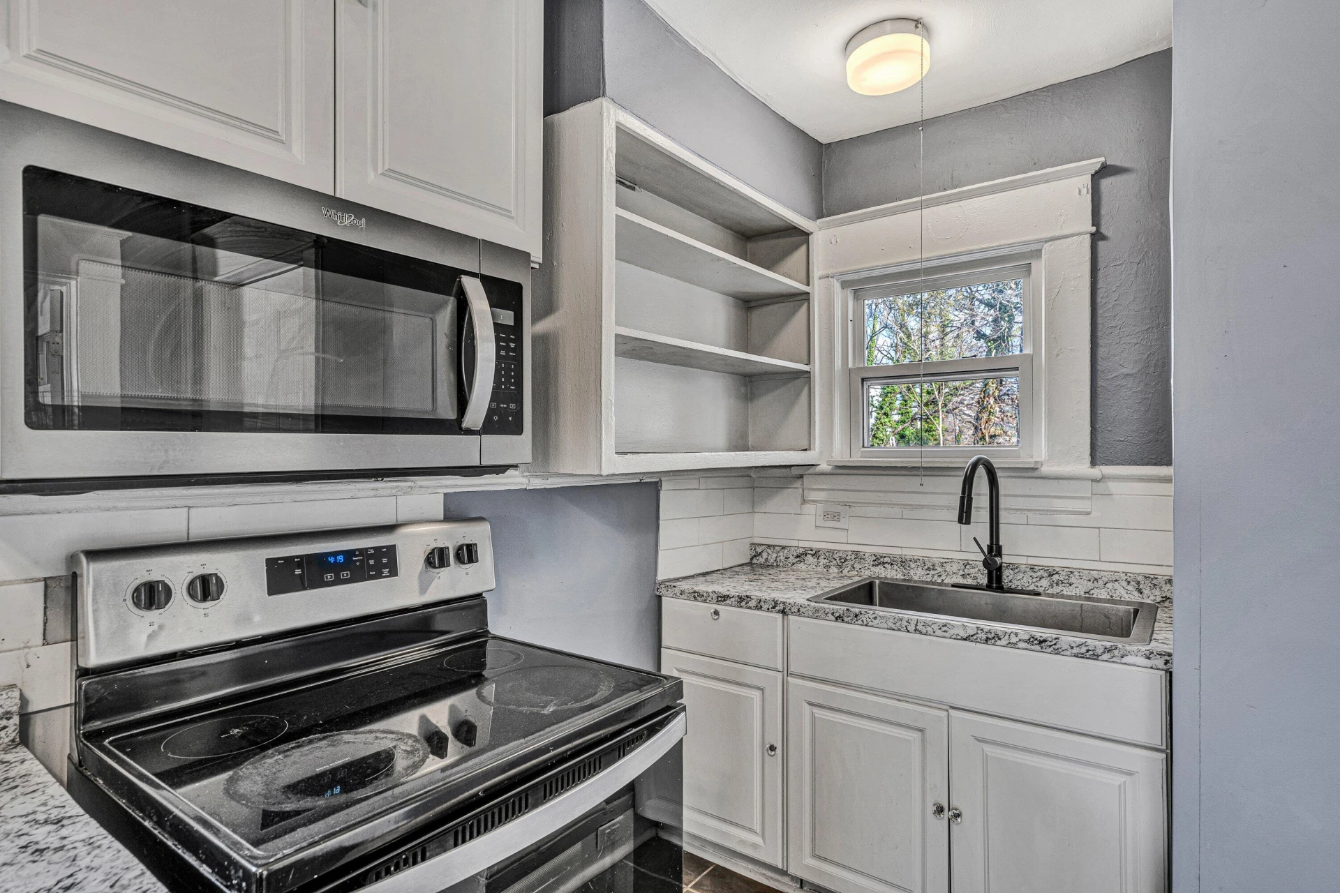 1721 Hanover AVE - Photo 7