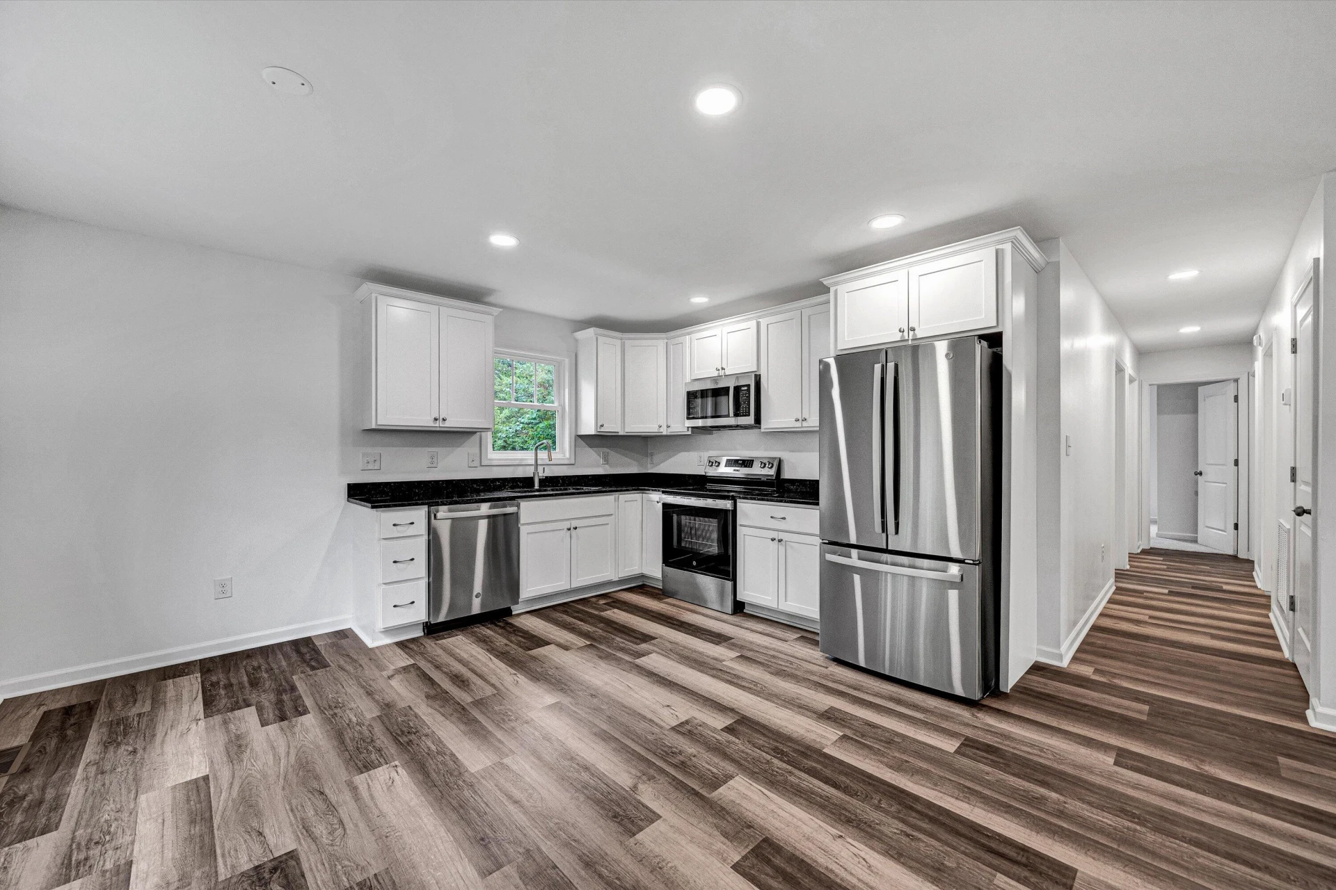 3908 Kentucky AVE - Photo 5