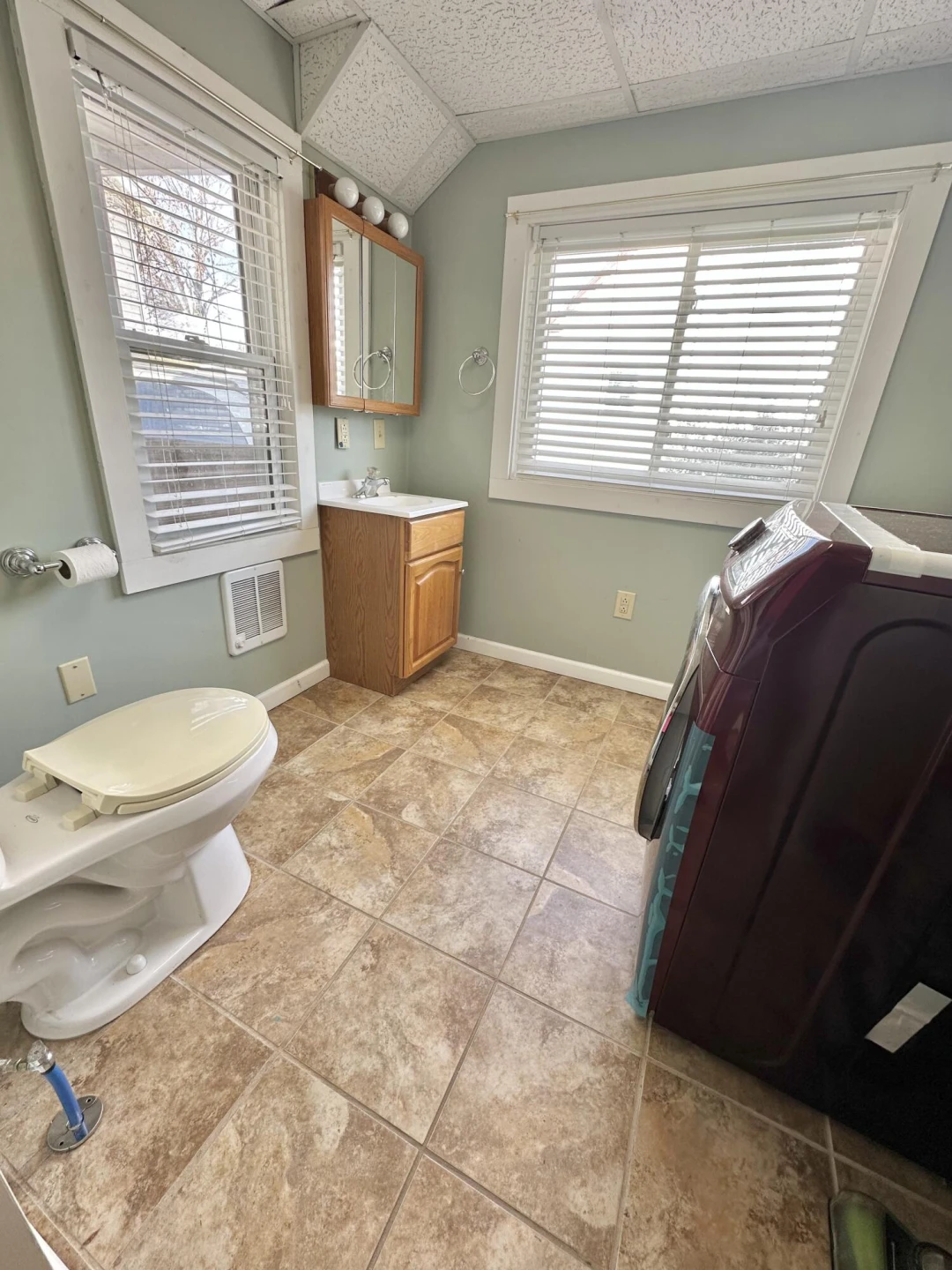 1434 Howard AVE - Photo 19