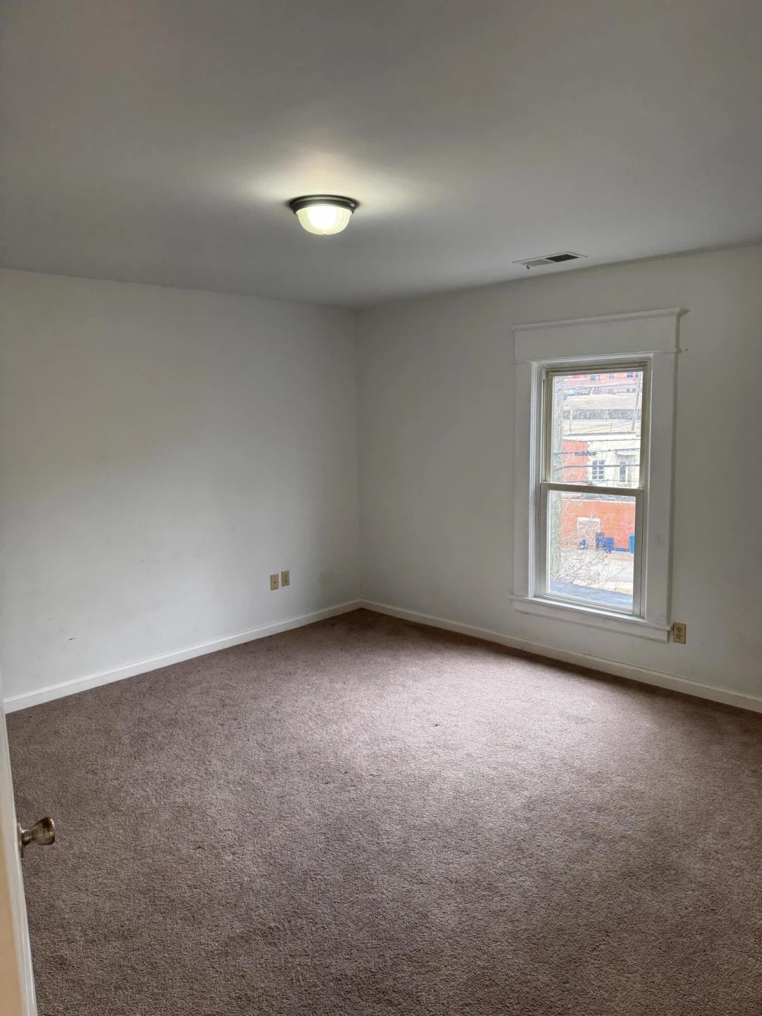 824 Highland AVE - Photo 11