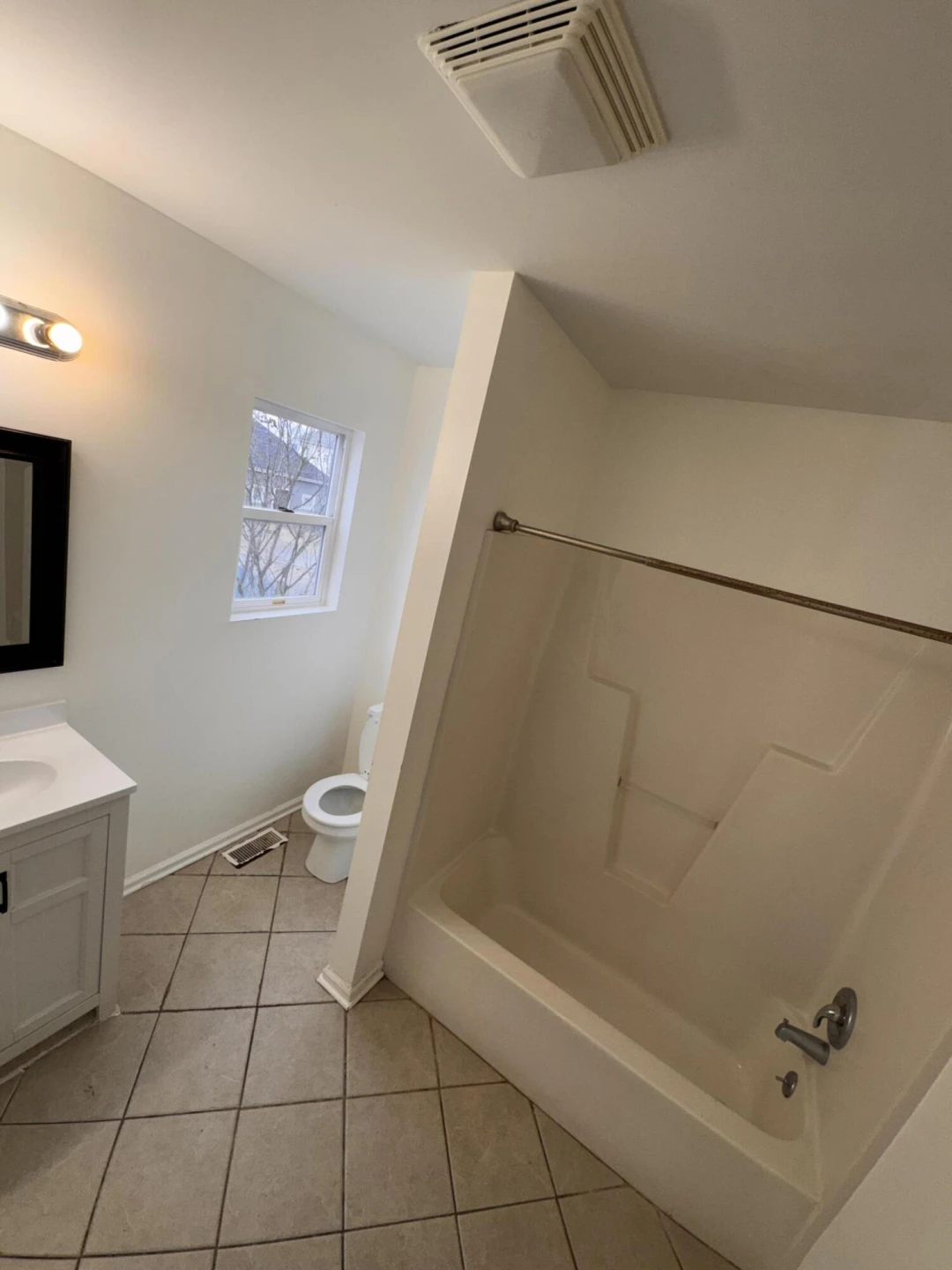 824 Highland AVE - Photo 9